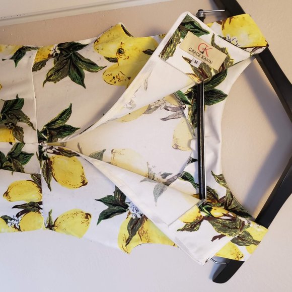 Whimsical lemon print dress - Picture 3 of 3